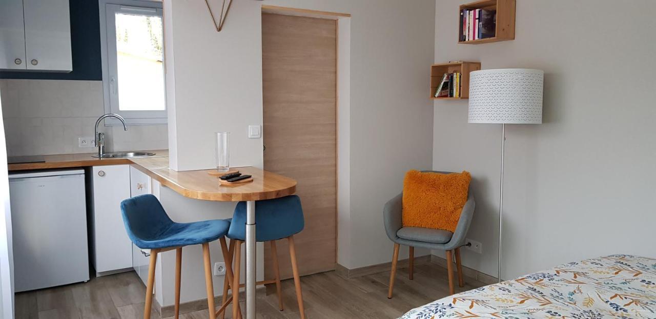 Agreable Petite Maison Proche Joigny Chamvres Экстерьер фото