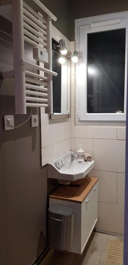 Agreable Petite Maison Proche Joigny Chamvres Экстерьер фото